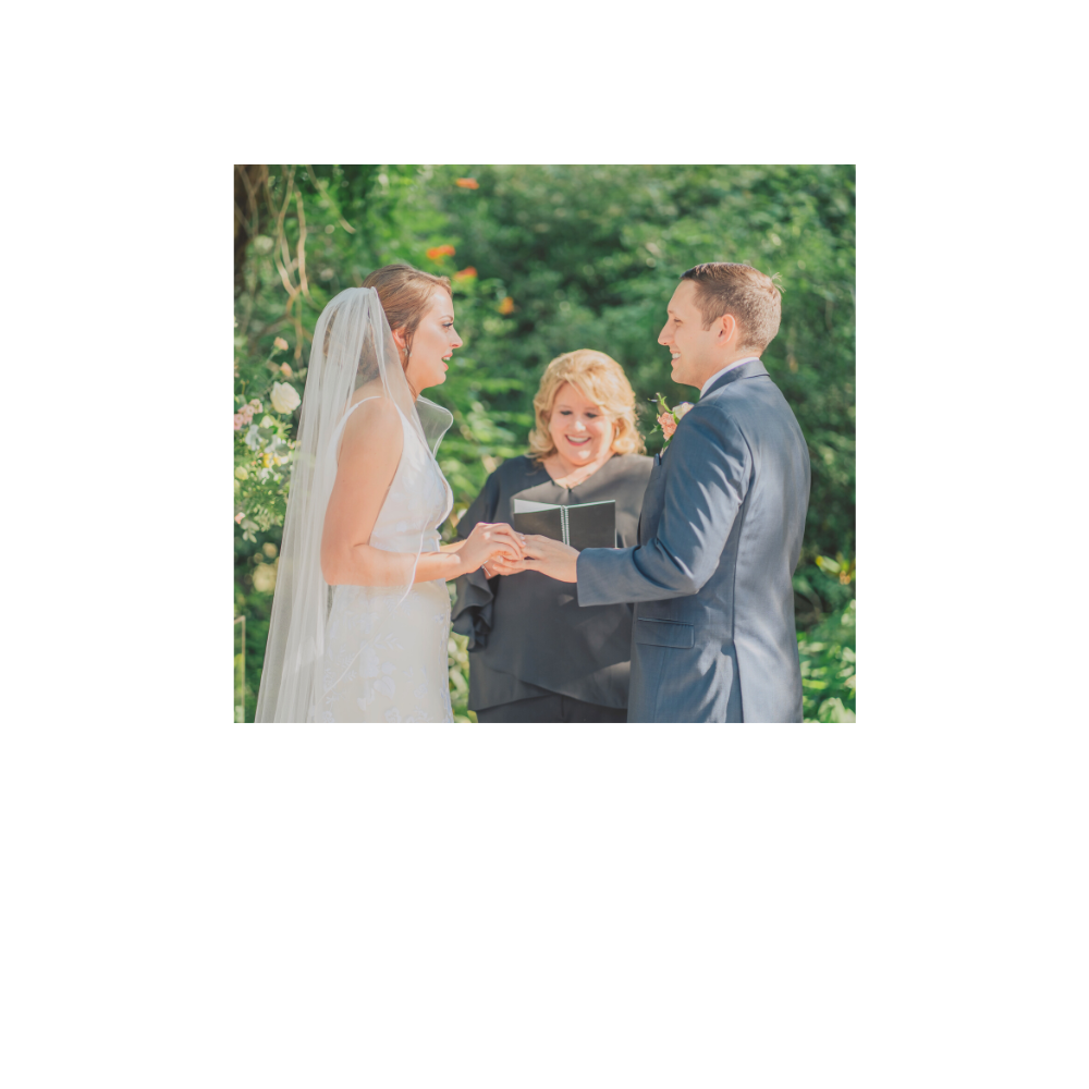 Texas Wedding Ministers. Wedding of the Week: Michaele and Alex with Minister Roxanne Worsham